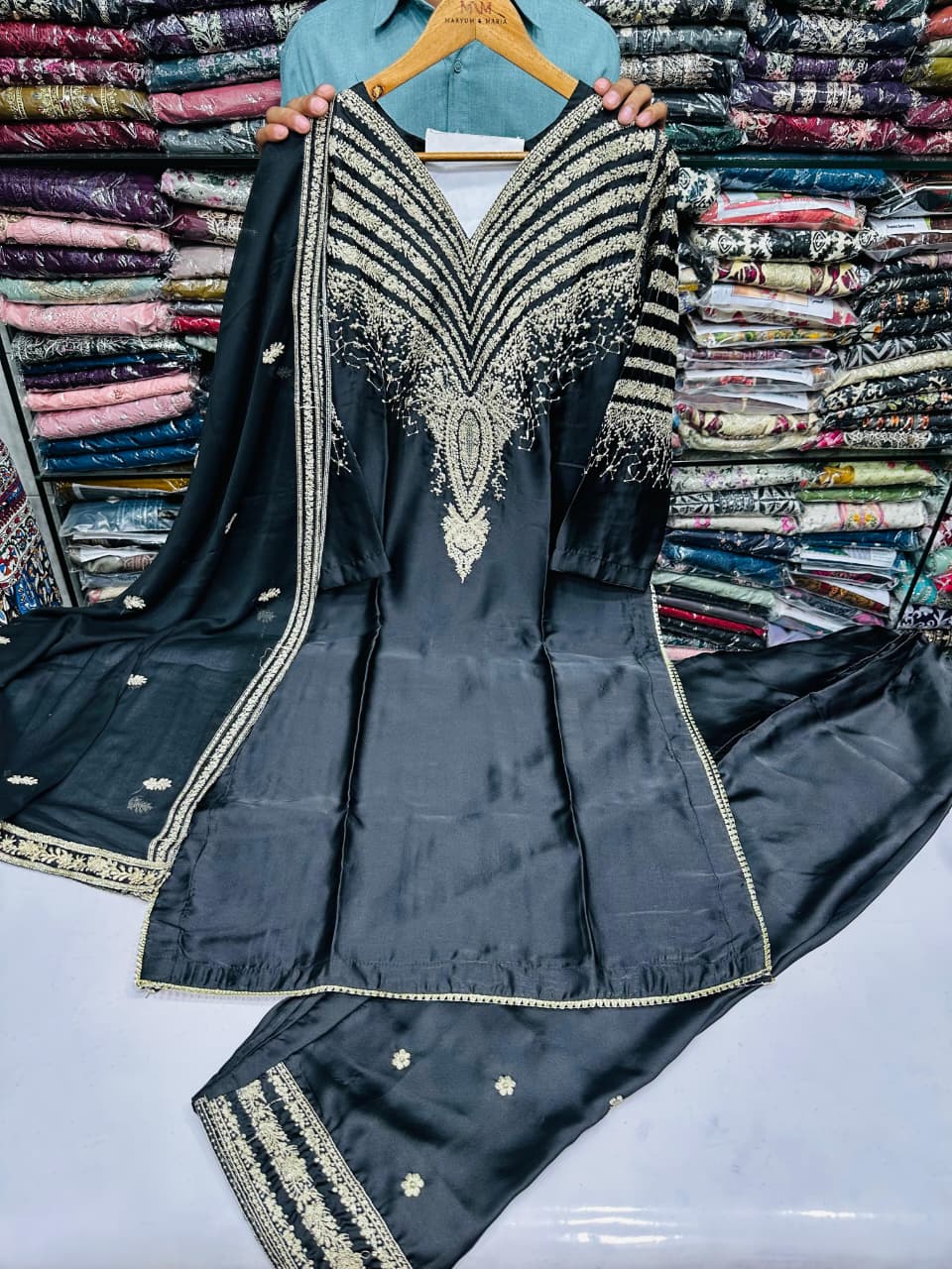 NEW ARRIVAL  Eid Collection 2026 ✨ SIZE:S.M.L.XL STUFF:SHAMOZ Silk, SHIRT  TROUSER SILK TROUSER Fabric Dupatta: Embriodered.. Maria B ♥️🌹