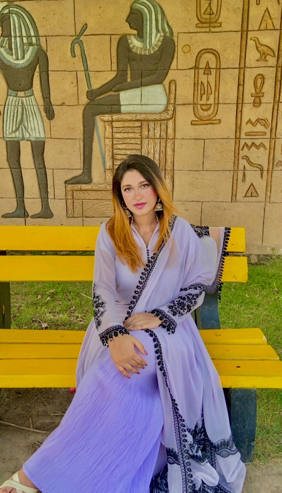 “NEW ARRIVAL”  New Pure Chiffon Flairy Frock With Buttons Style Front Along With Beautiful Embroidered Dupatta And Crush Flapper In Amazing Colour!!