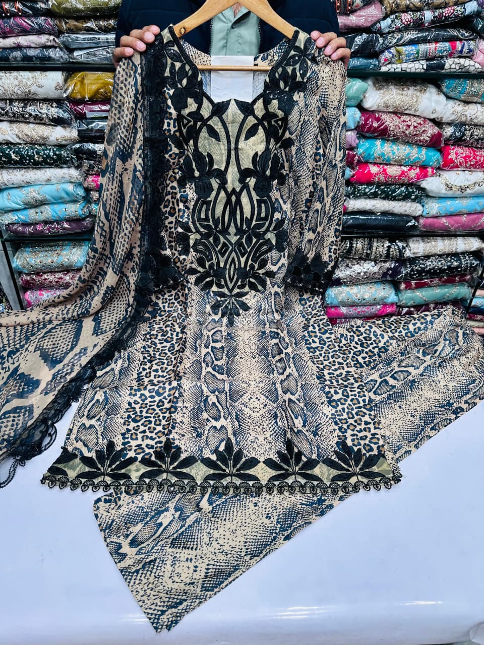 NEW ARRIVAL  Eid Collection 2026 ✨ SIZE:S.M.L.XL STUFF:SHAMOZ Silk, SHIRT  TROUSER SILK TROUSER Fabric Dupatta: Embriodered.. Maria B ♥️🌹