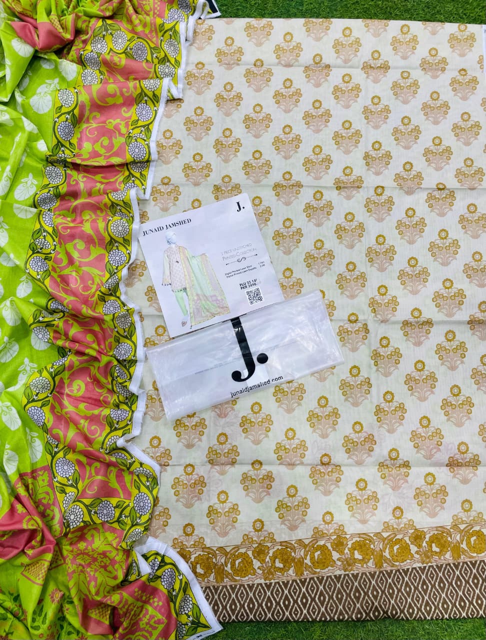 Mix barand shirt dupatta  Saya  Beech tree  Sapphire  Junaid jamshaid FABRIC DETAIL * Digital Printed Airjet Lawn Shirt 3 Meter, * Digital Printed Airjet Voil Lawn Dupatta.
