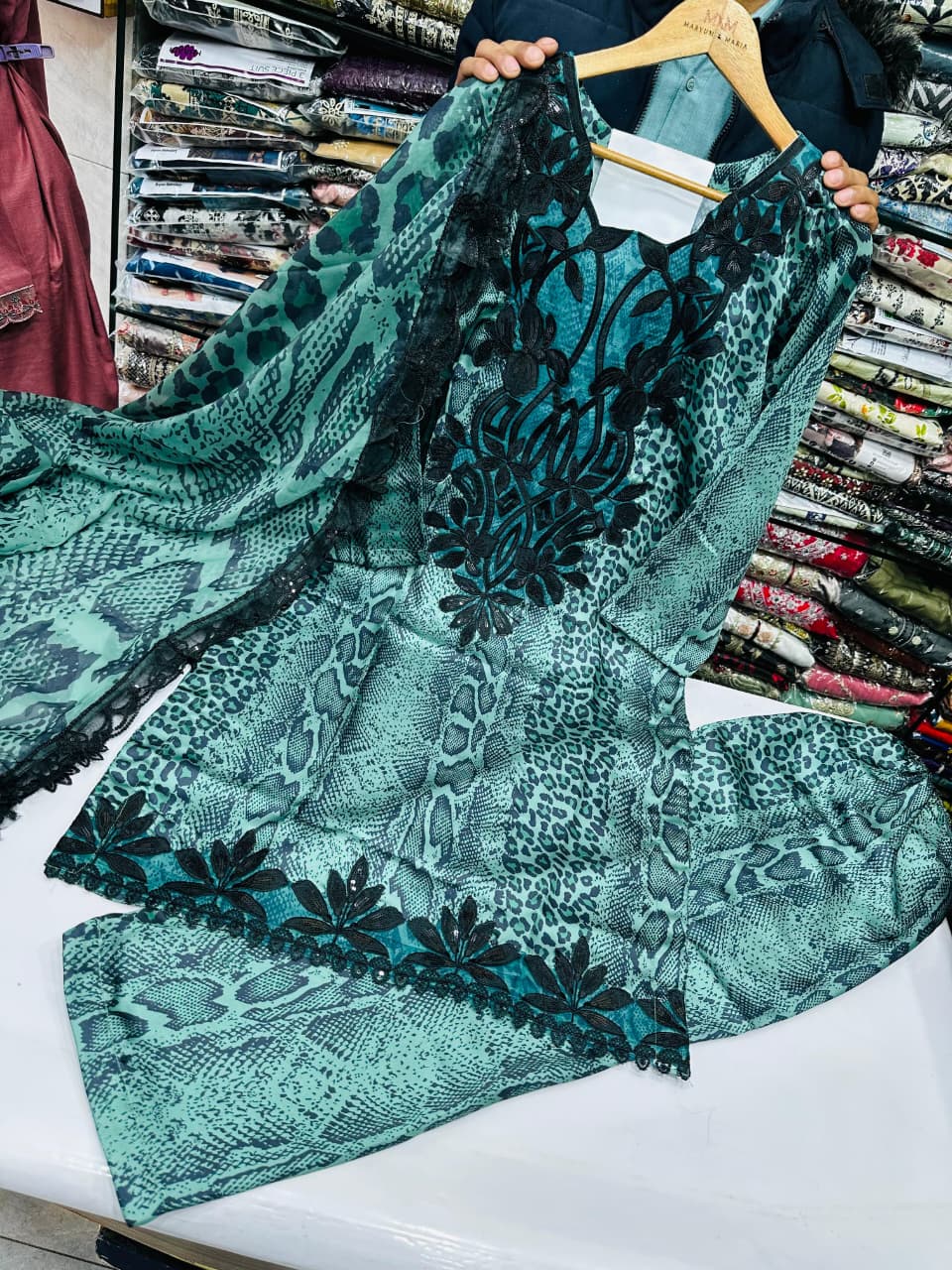 NEW ARRIVAL  Eid Collection 2026 ✨ SIZE:S.M.L.XL STUFF:SHAMOZ Silk, SHIRT  TROUSER SILK TROUSER Fabric Dupatta: Embriodered.. Maria B ♥️🌹