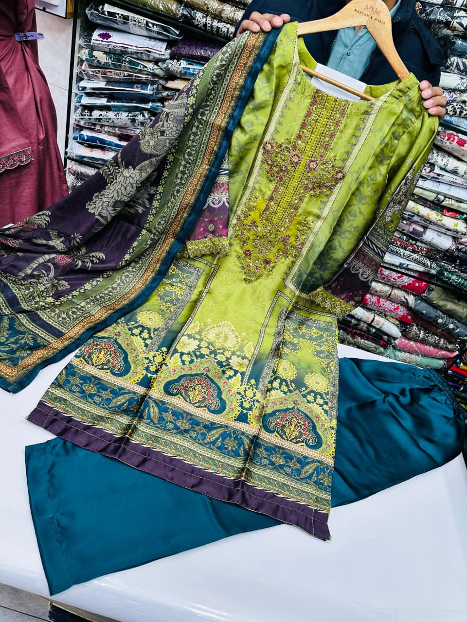 NEW ARRIVAL  Eid Collection 2026 ✨ SIZE:S.M.L.XL STUFF:SHAMOZ Silk, SHIRT  TROUSER SILK TROUSER Fabric Dupatta: Embriodered.. Maria B ♥️🌹